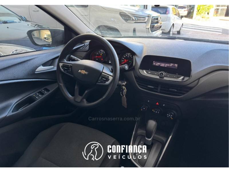 CHEVROLET - ONIX - 2020/2020 - Branca - R$ 65.900,00
