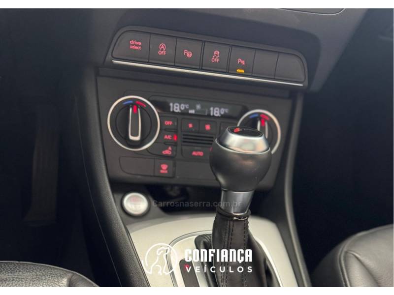 AUDI - Q3 - 2017/2018 - Preta - R$ 129.900,00