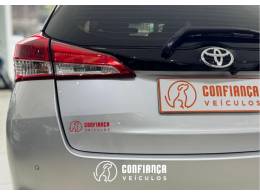 TOYOTA - YARIS - 2020/2021 - Prata - R$ 84.900,00