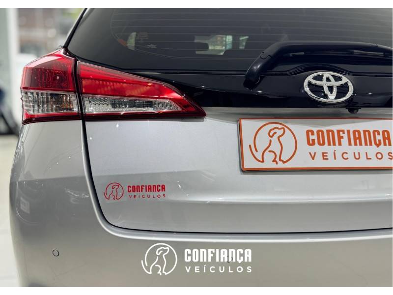 TOYOTA - YARIS - 2020/2021 - Prata - R$ 84.900,00