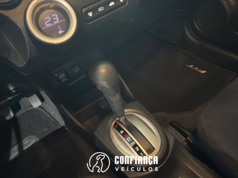 HONDA - FIT - 2009/2009 - Preta - R$ 46.900,00