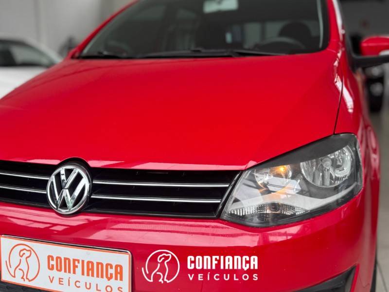 VOLKSWAGEN - SPACEFOX - 2013/2013 - Vermelha - R$ 47.900,00