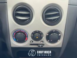 FIAT - PALIO - 2014/2015 - Prata - R$ 35.900,00