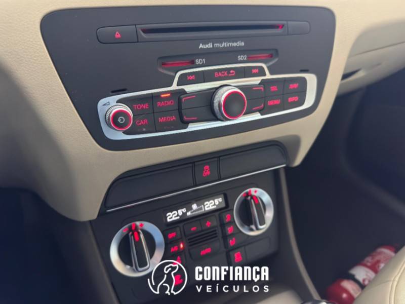 AUDI - Q3 - 2014/2015 - Preta - R$ 89.900,00