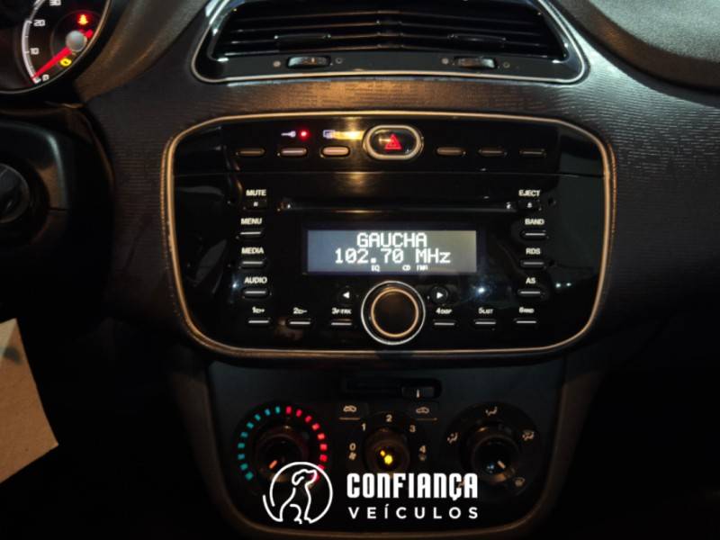 FIAT - PUNTO - 2014/2015 - Vermelha - R$ 45.500,00
