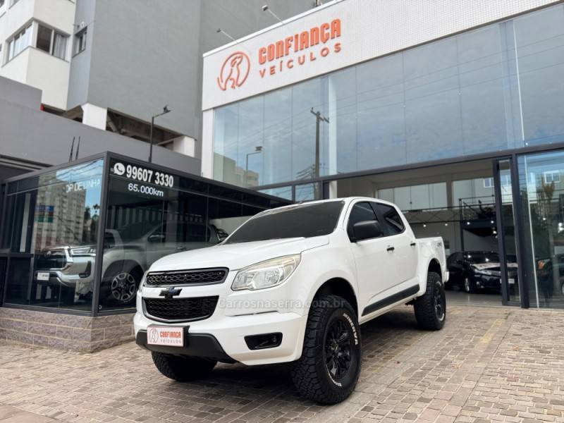 CHEVROLET - S10 - 2014/2015 - Branca - R$ 106.900,00