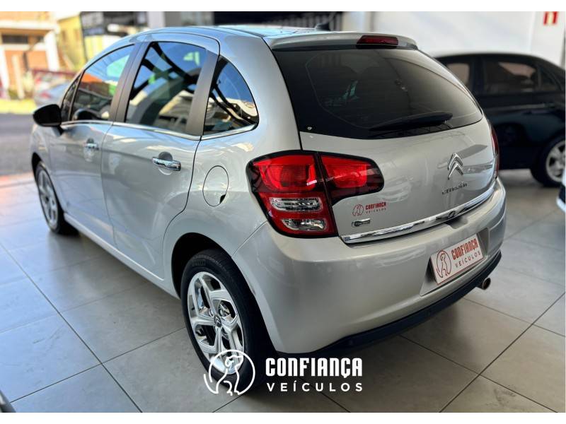 CITROËN - C3 - 2012/2013 - Prata - R$ 38.900,00