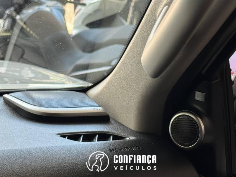 TOYOTA - HILUX SW4 - 2024/2024 - Branca - R$ 342.900,00