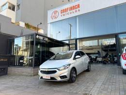 CHEVROLET - ONIX - 2018/2019 - Prata - R$ 62.900,00