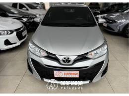 TOYOTA - YARIS - 2020/2021 - Prata - R$ 84.900,00