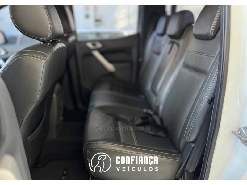 FORD - RANGER - 2012/2013 - Branca - R$ 99.900,00