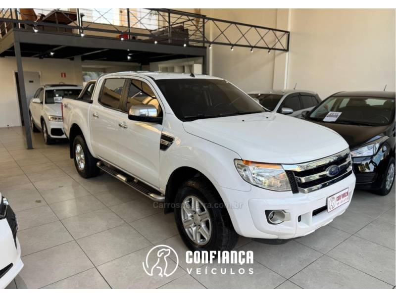 FORD - RANGER - 2012/2013 - Branca - R$ 99.900,00