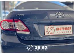 TOYOTA - COROLLA - 2011/2012 - Cinza - R$ 64.900,00