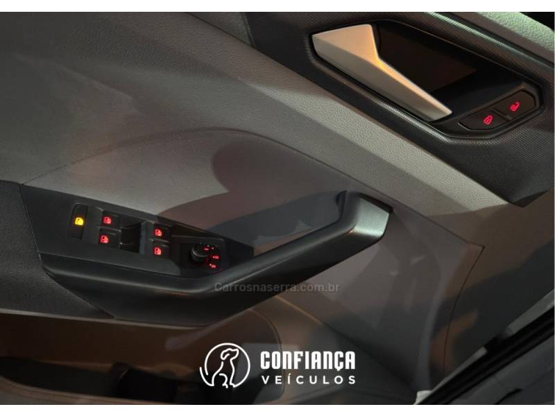 VOLKSWAGEN - T-CROSS - 2021/2021 - Prata - R$ 95.900,00