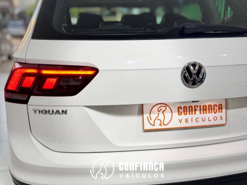 VOLKSWAGEN - TIGUAN - 2018/2019 - Branca - R$ 119.900,00