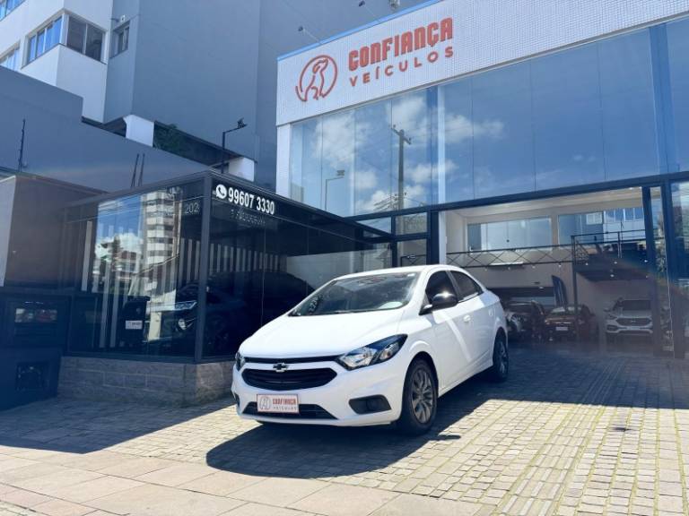 CHEVROLET - ONIX - 2021/2021 - Branca - R$ 66.900,00