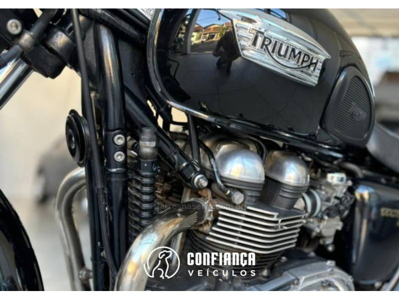 TRIUMPH - THRUXTON - 2014/2014 - Preta - R$ 28.900,00