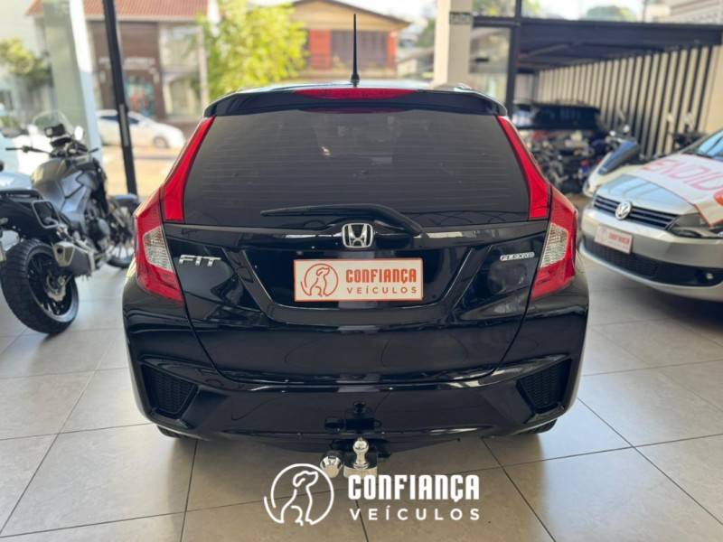 HONDA - FIT - 2015/2016 - Preta - R$ 69.900,00
