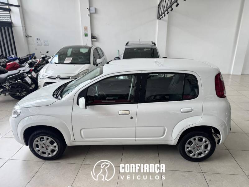 FIAT - UNO - 2010/2012 - Branca - R$ 30.900,00