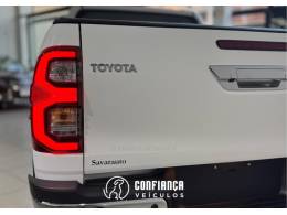 TOYOTA - HILUX - 2024/2024 - Branca - R$ 285.900,00