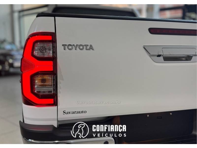 TOYOTA - HILUX - 2024/2024 - Branca - R$ 285.900,00