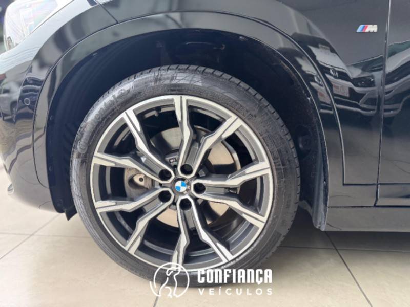 BMW - X1 - 2020/2021 - Preta - R$ 209.900,00