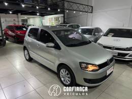 VOLKSWAGEN - FOX - 2010/2010 - Bege - R$ 37.900,00