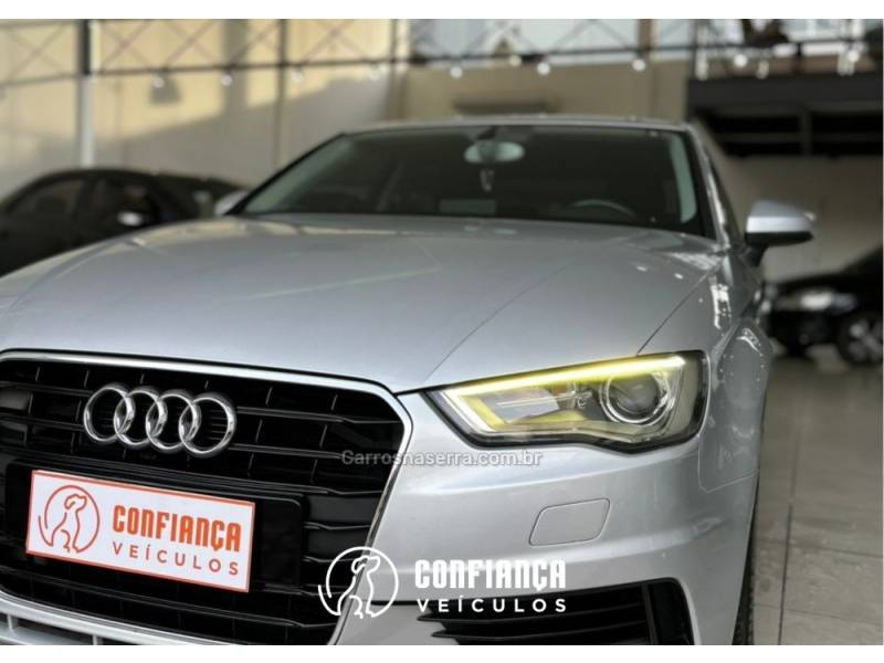 AUDI - A3 - 2014/2014 - Prata - R$ 74.900,00