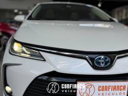 TOYOTA - COROLLA - 2020/2020 - Branca - R$ 132.900,00
