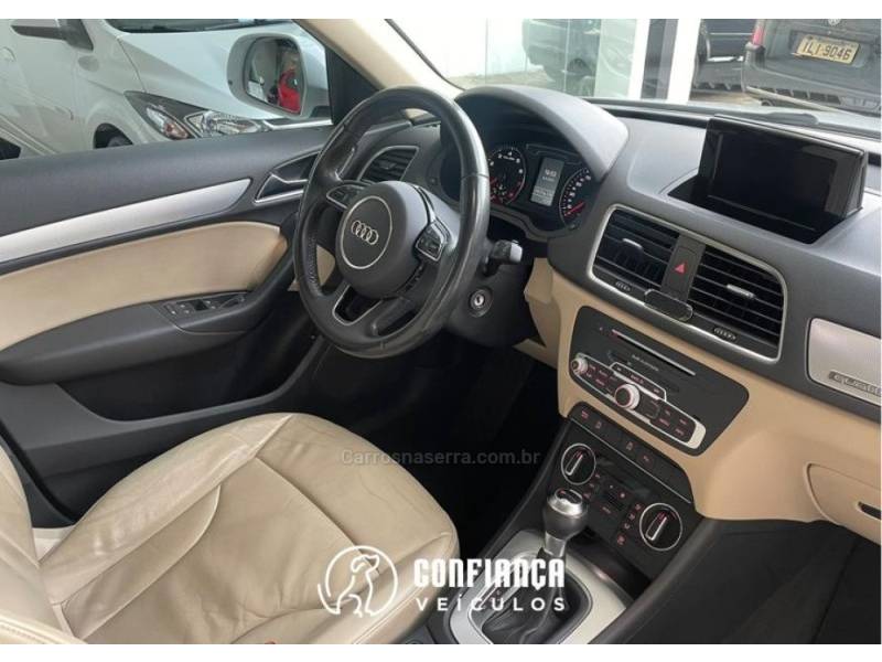 AUDI - Q3 - 2015/2016 - Branca - R$ 99.900,00