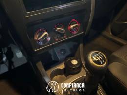 VOLKSWAGEN - FOX - 2010/2010 - Bege - R$ 37.900,00