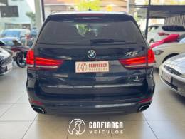 BMW - X5 - 2017/2018 - Azul - R$ 215.900,00