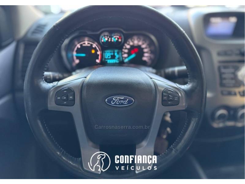 FORD - RANGER - 2012/2013 - Branca - R$ 99.900,00