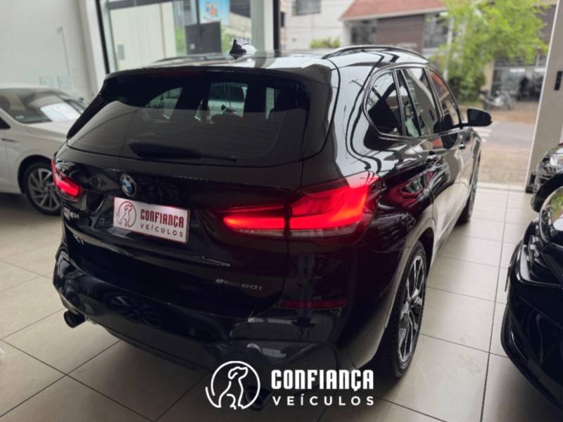 BMW - X1 - 2020/2021 - Preta - R$ 209.900,00