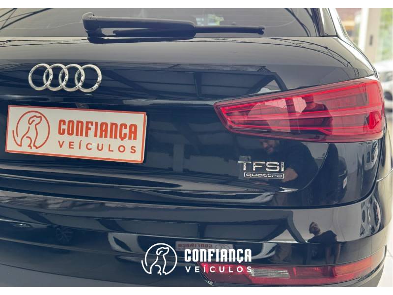 AUDI - Q3 - 2017/2018 - Preta - R$ 129.900,00