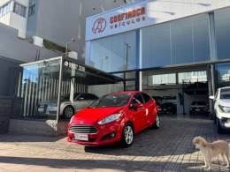 FORD - FIESTA - 2014/2015 - Vermelha - R$ 46.900,00