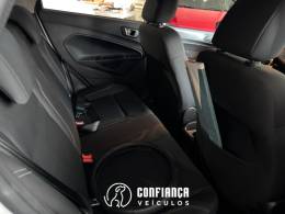 FORD - FIESTA - 2014/2015 - Branca - R$ 45.900,00