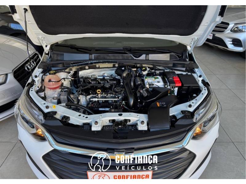 CHEVROLET - ONIX - 2020/2020 - Branca - R$ 65.900,00