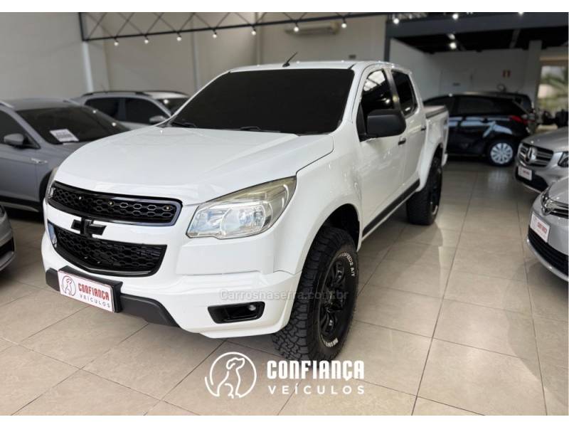 CHEVROLET - S10 - 2014/2015 - Branca - R$ 106.900,00