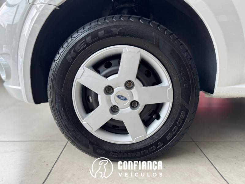 FORD - KA - 2008/2009 - Branca - R$ 22.900,00