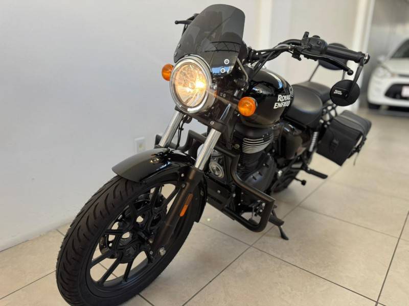 ROYAL ENFIELD - METEOR FIREBALL RED - 2025/2025 - Preta - R$ 22.900,00