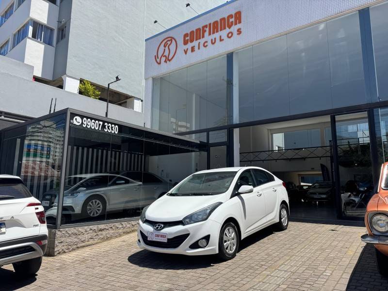 HYUNDAI - HB20S - 2015/2015 - Branca - R$ 55.900,00