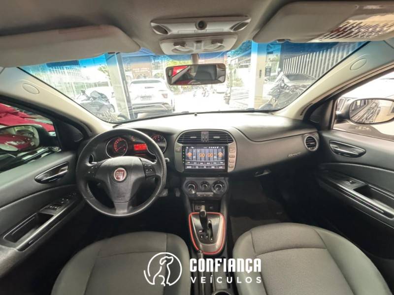 FIAT - BRAVO - 2011/2012 - Preta - R$ 33.900,00
