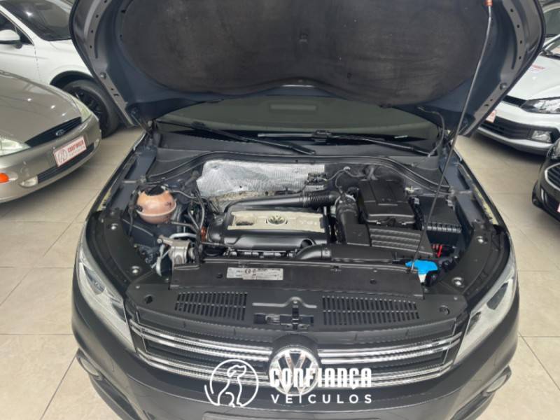 VOLKSWAGEN - TIGUAN - 2012/2012 - Preta - R$ 59.900,00