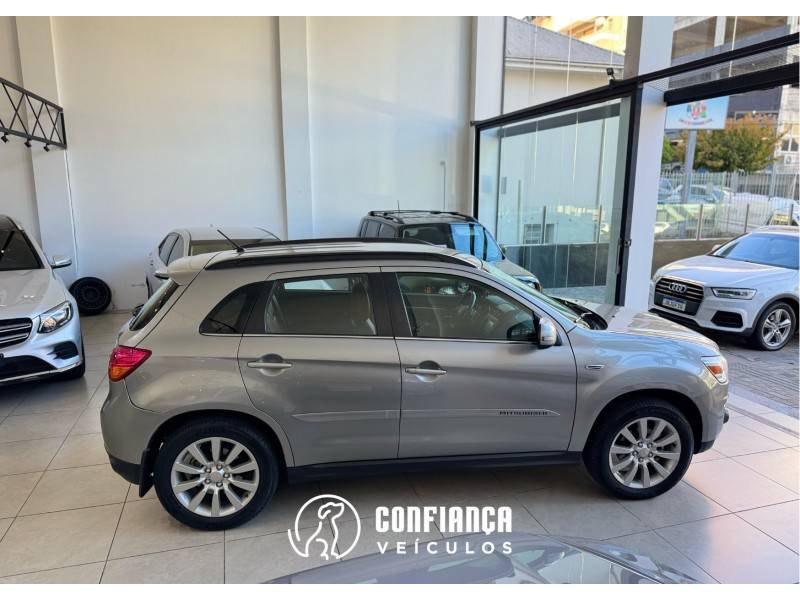 MITSUBISHI - ASX - 2013/2014 - Prata - R$ 73.900,00