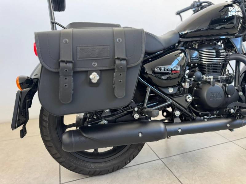 ROYAL ENFIELD - METEOR FIREBALL RED - 2025/2025 - Preta - R$ 22.900,00