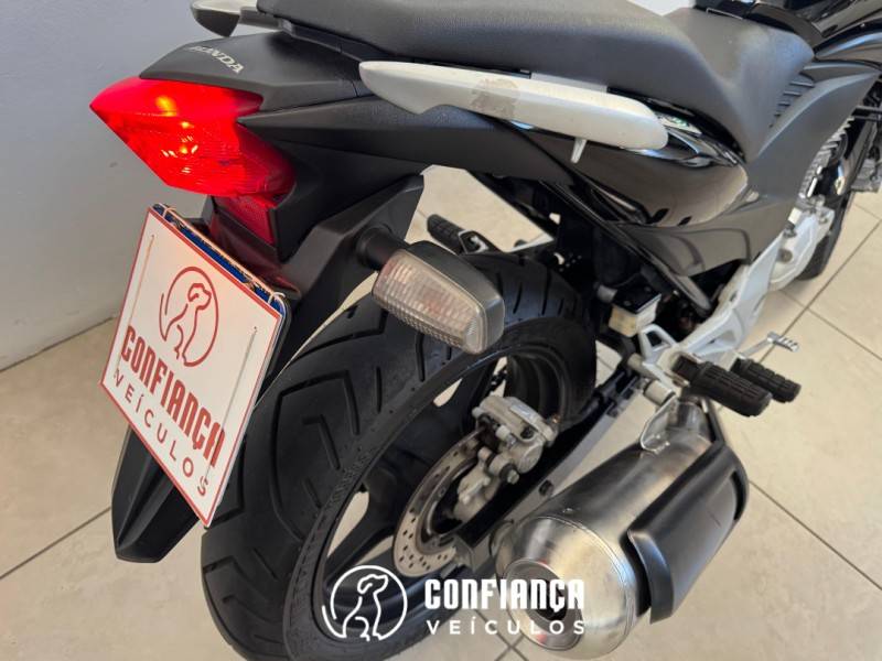 HONDA - CB 300R - 2013/2013 - Preta - R$ 14.500,00