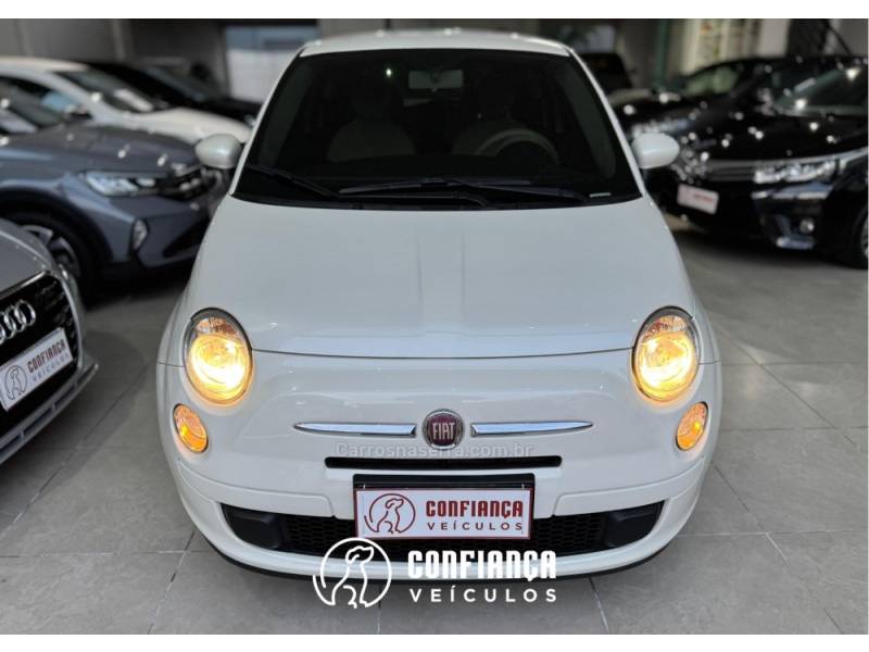 FIAT - 500 - 2011/2012 - Branca - R$ 44.900,00