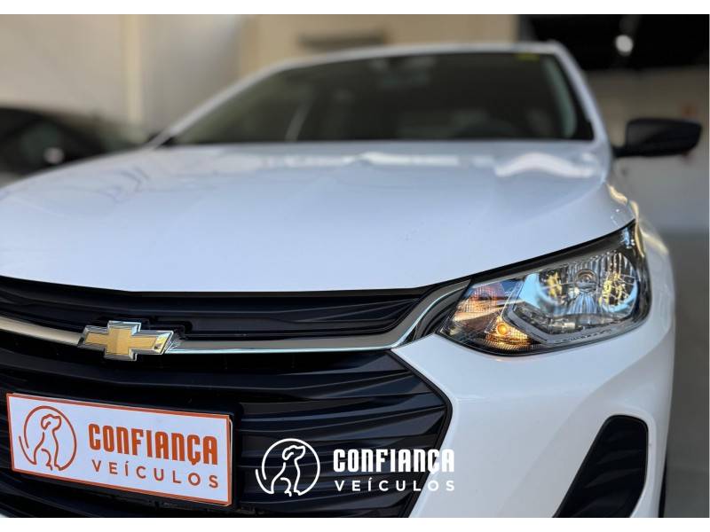 CHEVROLET - ONIX - 2020/2020 - Branca - R$ 65.900,00