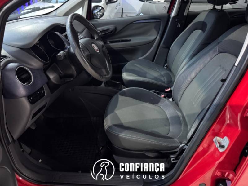 FIAT - PUNTO - 2014/2015 - Vermelha - R$ 44.900,00